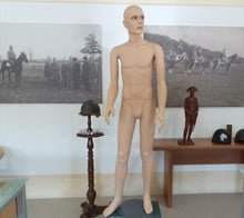 Carica l'immagine nel visualizzatore di Gallery, WW1 WW2 MANICHINO M. 2 ESPOSIZIONE UNIFORMI REGIO ESERCITO ITALIANO