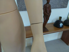 Carica l'immagine nel visualizzatore di Gallery, WW1 WW2 MANICHINO M. 2 ESPOSIZIONE UNIFORMI REGIO ESERCITO ITALIANO