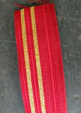 Carica l'immagine nel visualizzatore di Gallery, WW2 RIP. GALLONE ROSSO CON DUE RIGHE ORO PER GRADI REGIO ESERCITO ITALIANO