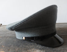 Carica l'immagine nel visualizzatore di Gallery, WW2 RIPRODUZIONE BERRETTO TESA MODELLO 1934 REGIO ESERCITO ITALIANO PANNO GRIGIOVERDE