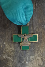 Carica l'immagine nel visualizzatore di Gallery, WW2 RIPRODUZIONE CROCE COMMEMORATIVA DEL IV CORPO D'ARMATA