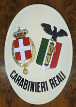 Carica l'immagine nel visualizzatore di Gallery, WW2 RIPRODUZIONE SCUDO DA CASERMA CC.RR. MOD B