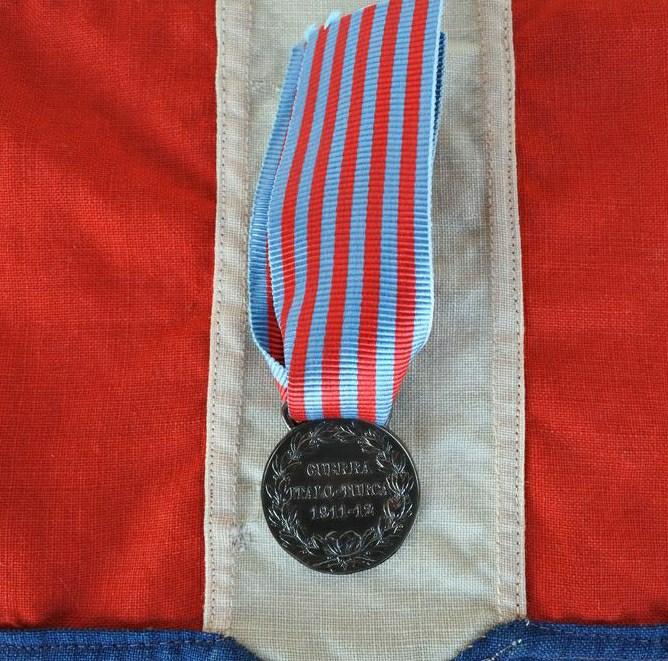WW1 WW2 Riproduzione Porta medaglie 3 Posti – Lo Stile degli Eroi
