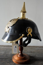 Carica l'immagine nel visualizzatore di Gallery, WW1 RIPRODUZIONE CASCO PICKELHAUBE ESERCITO PRUSSIANO/TEDESCO