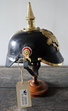 Carica l'immagine nel visualizzatore di Gallery, WW1 RIPRODUZIONE CASCO PICKELHAUBE ESERCITO PRUSSIANO/TEDESCO