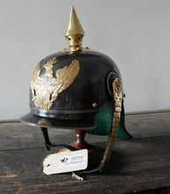 Carica l'immagine nel visualizzatore di Gallery, WW1 RIPRODUZIONE CASCO PICKELHAUBE CACCIATORI A CAVALLO ESERCITO PRUSSIANO/TEDESCO