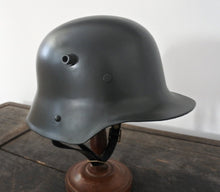 Carica l'immagine nel visualizzatore di Gallery, WW1 RIPRODUZIONE ELMETTO STAHLHELM M1916 ESERCITO TEDESCO