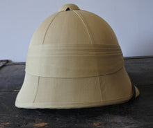 Carica l'immagine nel visualizzatore di Gallery, WW1 RIPRODUZIONE CASCO COLONIALE