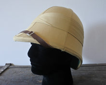 Carica l'immagine nel visualizzatore di Gallery, WW1 RIPRODUZIONE CASCO COLONIALE