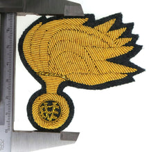 Carica l'immagine nel visualizzatore di Gallery, WW2 Riproduzione Fregio Copricapo CC RR Regio Esercito Italiano