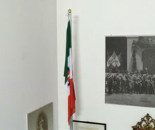 Carica l'immagine nel visualizzatore di Gallery, Pomolo per pennone della bandiera in ottone diametro 70 mm