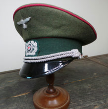 Carica l'immagine nel visualizzatore di Gallery, WW2 - Riproduzione Berretto Schirmmützen Ufficiale Esercito Tedesco