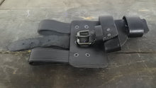 Carica l'immagine nel visualizzatore di Gallery, WW2 Riproduzione Fondina Gabbietta Beretta Mod 43 Nero