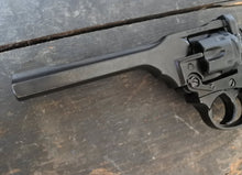 Carica l'immagine nel visualizzatore di Gallery, WW1 WW2 Riproduzione Revolver Mk4 Webley Esercito Britannico Oggetto Inerte