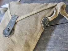 Carica l'immagine nel visualizzatore di Gallery, WW2 Custodia maschera antigas Regio Esercito Italiano
