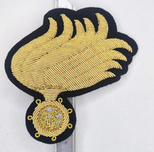 Carica l'immagine nel visualizzatore di Gallery, WW2 Riproduzione Fregio Copricapo CC RR Regio Esercito Italiano