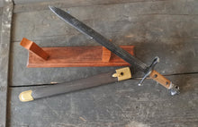 Carica l'immagine nel visualizzatore di Gallery, WW1 Riproduzione Baionetta in Resina Modello 91 a T Estraibile