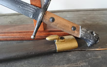 Carica l'immagine nel visualizzatore di Gallery, WW1 Riproduzione Baionetta in Resina Modello 91 a T Estraibile