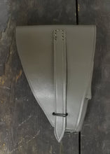 Carica l'immagine nel visualizzatore di Gallery, WW1 Riproduzione Fondina della Beretta 1915/1917 Brevetto 1919 Cal 6,35