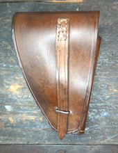 Carica l'immagine nel visualizzatore di Gallery, WW1 Riproduzione  Fondina della Beretta 1915/1917 Cal  7,65 Cuoio