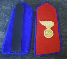 Carica l&#39;immagine nel visualizzatore di Gallery, WW2 RIPRODUZIONE CONTROSPALLINE REALI CARABINIERI
