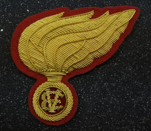 Carica l&#39;immagine nel visualizzatore di Gallery, WW2 Riproduzione Fregio Copricapo CC RR Regio Esercito Italiano
