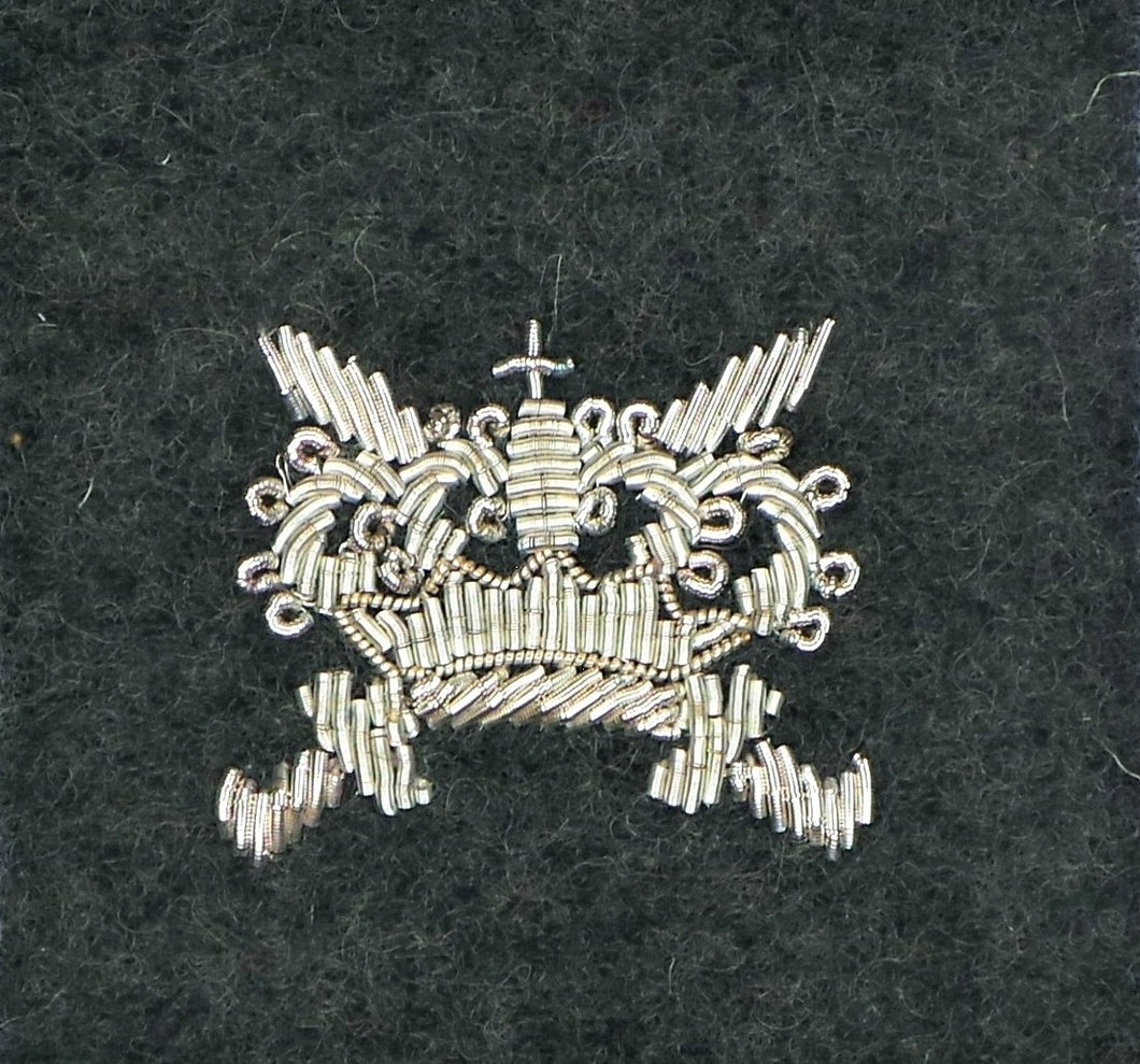 WW1 WW2 Riproduzione Distintivo Promozione Ufficiale Merito Guerra colore Argento