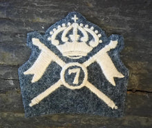 Carica l&#39;immagine nel visualizzatore di Gallery, WW1 WW2 Riproduzione del fregio Lancieri del 7° Reggimento del Regio Esercito Italiano.
