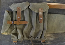 Carica l&#39;immagine nel visualizzatore di Gallery, WW2 Riproduzione Cinturone Custodia in Tela per MAB-Moschetto Mod. 38 Regio Esercito Italiano
