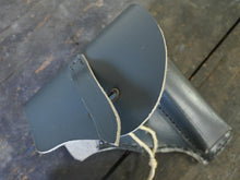 Carica l&#39;immagine nel visualizzatore di Gallery, WW2 Riproduzione Fondina per Pistola Beret.. Mod. 34  Regio Esercito Italiano
