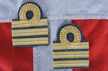 Carica l&#39;immagine nel visualizzatore di Gallery, WW2 Riproduzione Gradi Capitano Mod 40 Ufficiale Regio Esercito Italiano
