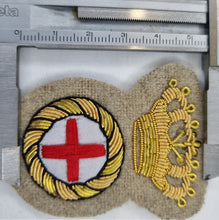 Carica l&#39;immagine nel visualizzatore di Gallery, WW2 Riproduzione Fregio da Braccio Corpo della Croce Rossa Italiana
