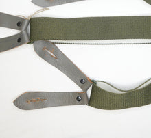Carica l&#39;immagine nel visualizzatore di Gallery, WW1 - WW2 Riproduzione bretella Elastica per Pantaloni Soldato
