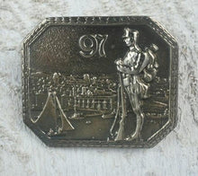 Carica l'immagine nel visualizzatore di Gallery, WW1 | Riproduzione Distintivo Austro-Ungarico 97° Reggimento Imperiale di Fanteria (k.u.k.)
