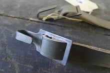 Carica l'immagine nel visualizzatore di Gallery, WW2 Riproduzione Cinghia Reggi Giberne CoL Gr Verde Mod 36 Regio Esercito Italiano
