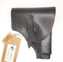 Carica l'immagine nel visualizzatore di Gallery, WW2 Riproduzione Fondina Beretta Mod34 Colore Nero per cinturone Sam Browne
