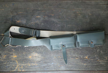 Carica l'immagine nel visualizzatore di Gallery, WW2 Riproduzione Bandoliera Truppa WW2 Verde Scuro Regio Esercito Italiano
