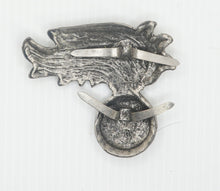 Carica l'immagine nel visualizzatore di Gallery, WW1 Riproduzione Fiamma per Copricapo dei Carabinieri Reali con Insegna VE
