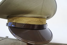 Carica l'immagine nel visualizzatore di Gallery, POST WW2 RIPRODUZIONE BERRETTO TESA UFFICIALE CC.ANNI '70 PER UNIFORME COLOR CACHI
