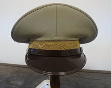 Carica l'immagine nel visualizzatore di Gallery, POST WW2 RIPRODUZIONE BERRETTO TESA UFFICIALE CC.ANNI '70 PER UNIFORME COLOR CACHI
