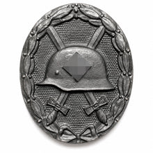 Carica l'immagine nel visualizzatore di Gallery, WW2 X Distintivo per Feriti Germania NERA Riproduzione Storica
