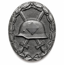 Carica l'immagine nel visualizzatore di Gallery, WW2 X Distintivo per FeritiGermania Argento Riproduzione Storica
