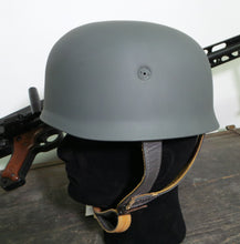 Carica l'immagine nel visualizzatore di Gallery, WW2 Riproduzione Elmetto Paracadutista Esercito Tedesco M38
