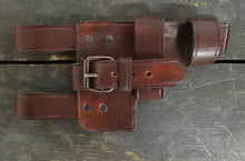 Carica l'immagine nel visualizzatore di Gallery, WW2 Riproduzione Fondina Beretta Mod 43 Cuoio
