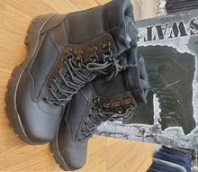 Carica l&#39;immagine nel visualizzatore di Gallery, Scarponi Stivali Swat Boot Neri suola gomma
