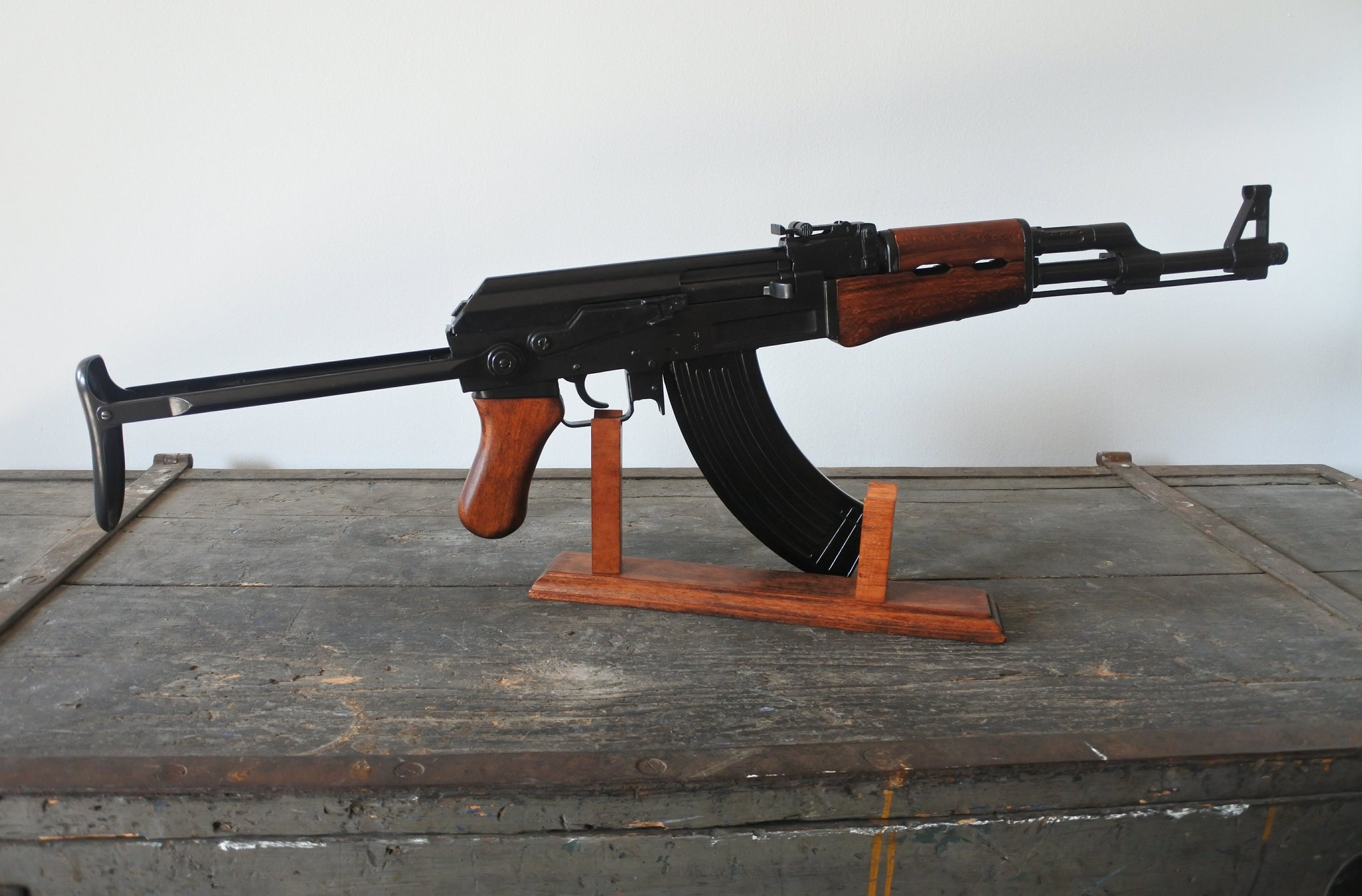 Riproduzione Simulacro Ak-47 Kalashnikov Calcio Mobile – Lo Stile