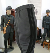 Carica l&#39;immagine nel visualizzatore di Gallery, WW2 Riproduzione Pantalone 1940 Gabardine Cavallerizza Regio Esercito Italiano
