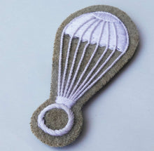 Carica l&#39;immagine nel visualizzatore di Gallery, WW2 Riproduzione Fregio Paracadutisti Regio Esercito Italiano
