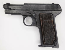 Carica l&#39;immagine nel visualizzatore di Gallery, WW1 - X - Simulacro Pistola Mod 1915 ITALIA In Resina fermacarta Regio Esercito Italiano
