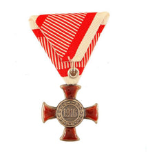 Carica l&#39;immagine nel visualizzatore di Gallery, WW1 Riproduzione Medaglia Croce d&#39; Argento al Merito Austroungarica
